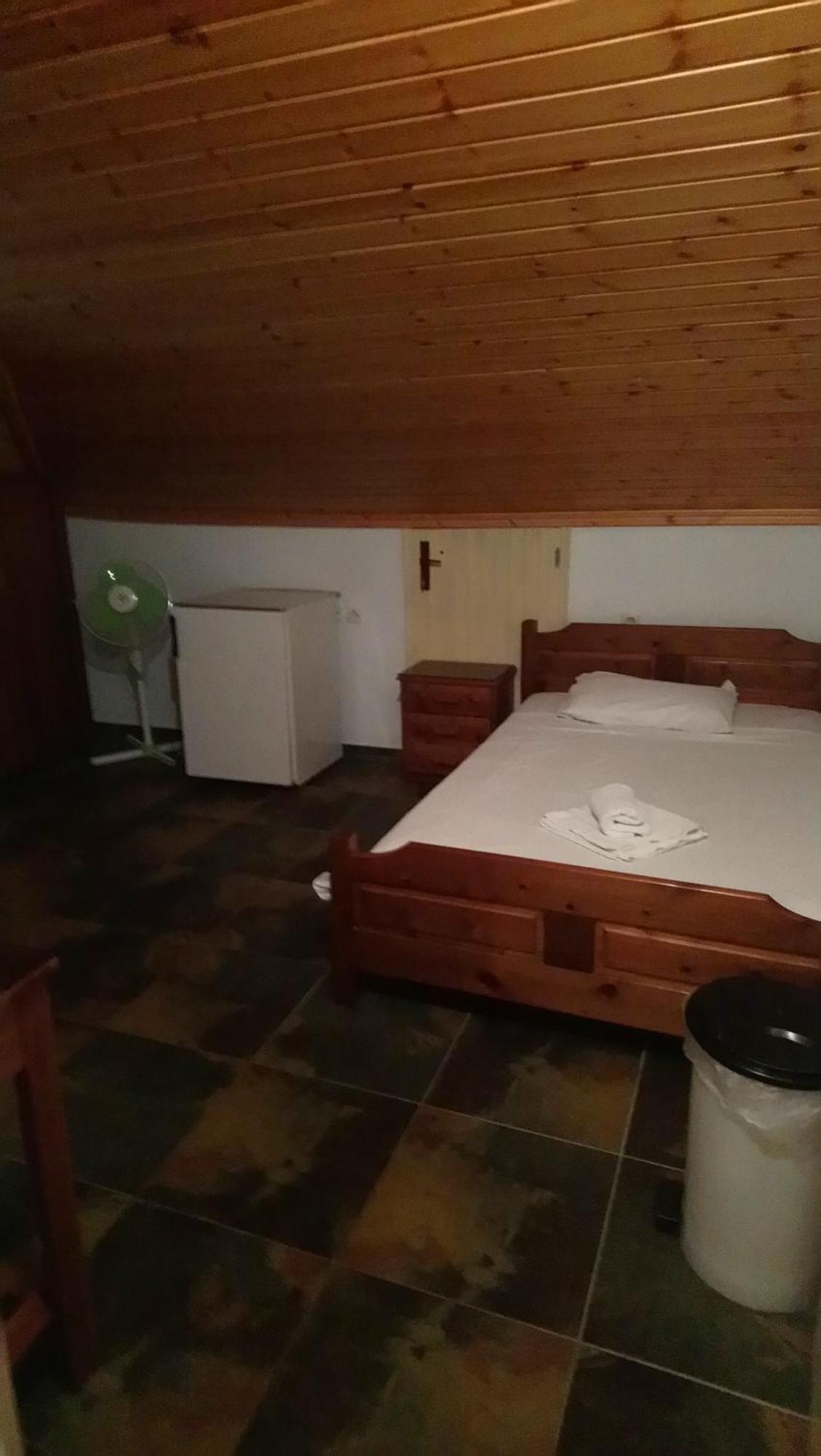 Kiwi Kastle Aparthotel Néa Fókaia Eksteriør bilde