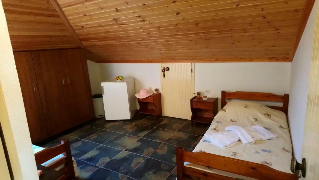 Kiwi Kastle Aparthotel Néa Fókaia Eksteriør bilde